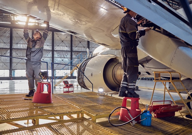 ground-handling-air-operations-cleaning-stocking