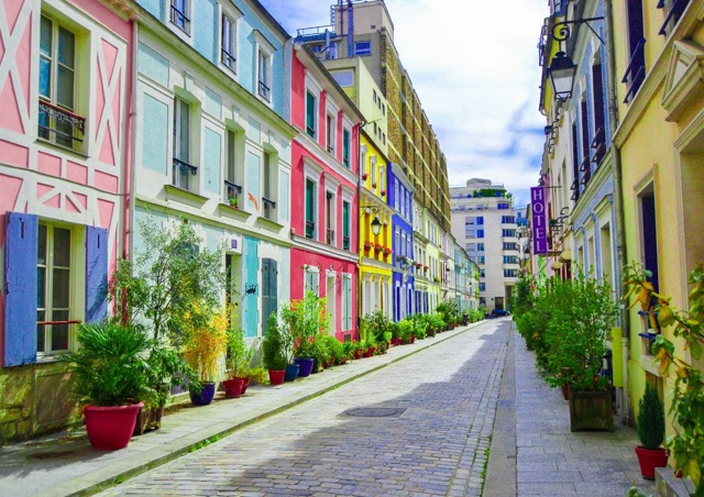 must-see-destinations-europe-colorfull-houses-paris