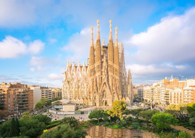 must-see-destinations-europe-sagrada-familia-barcelona