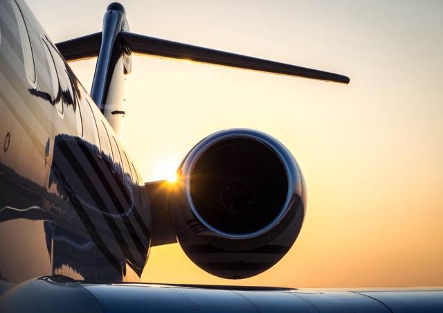 advantages-of-flying-plane-sunset