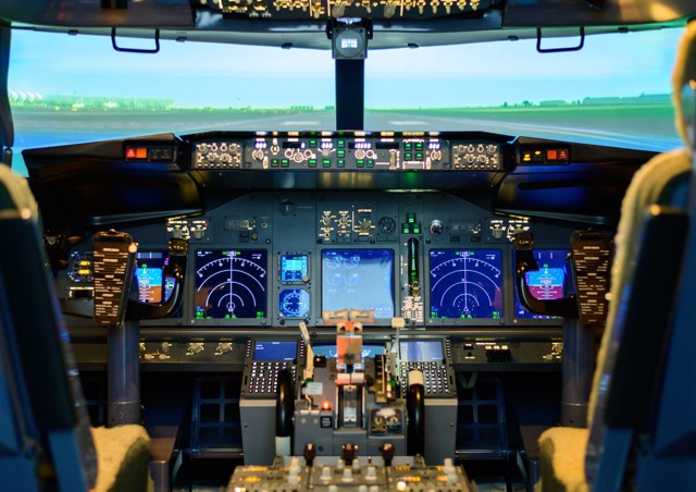 business-aviation-pilot-mote-control