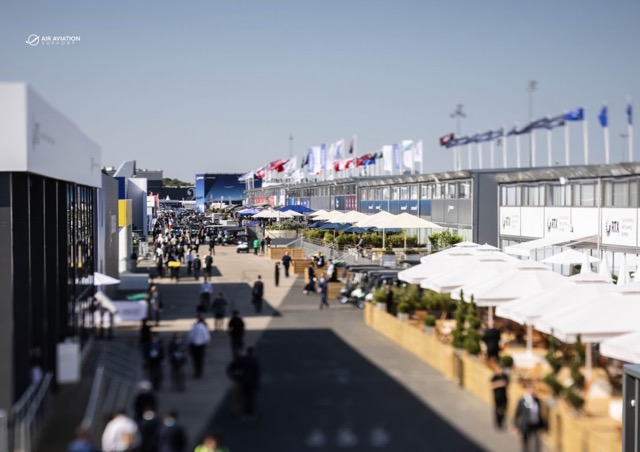 foule-statique-siae-2025-le-bourget