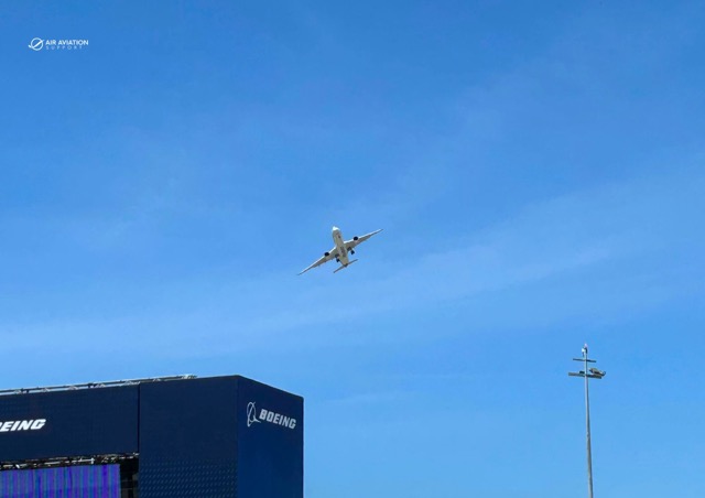 siae-air-show-demonstrations-boeing