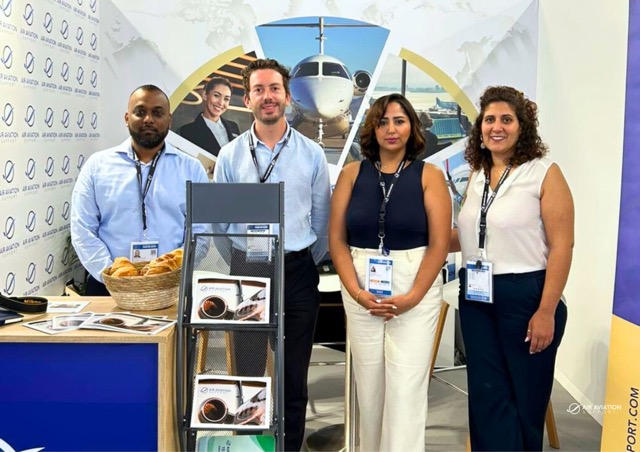 siae-sales-team-in-the-stand